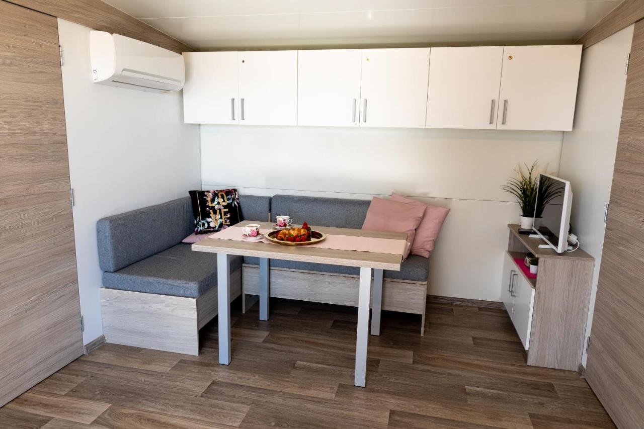 Mobile Home Whit Sea View Lavojesa Drage Kültér fotó
