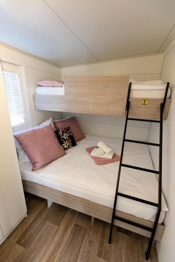 Mobile Home Whit Sea View Lavojesa Drage Kültér fotó